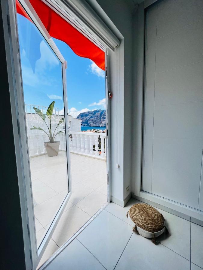 Апартаменты Luxury Penthouse With Breathtaking Views And Huge Private Terraces Пуэрто-де-Сантьяго Экстерьер фото